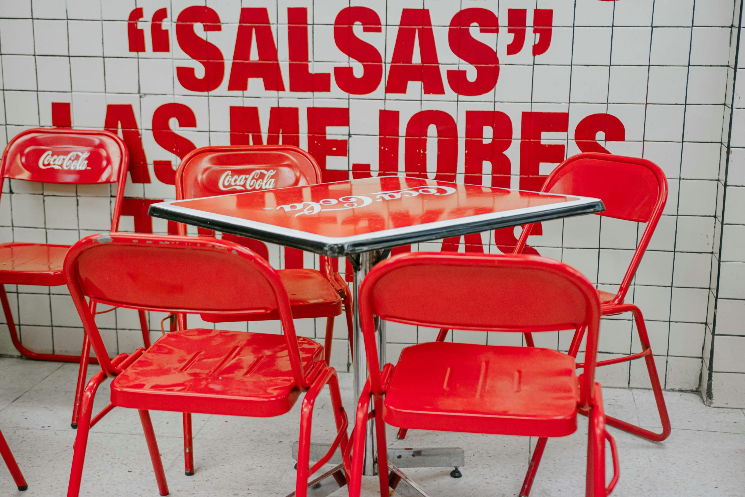 Decoding Marketing Tactics: How Retailers Influence Your Spending