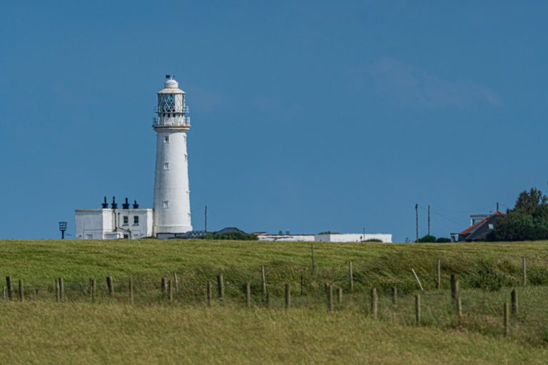 The ultimate guide to building a strong LinkedIn profile