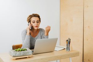 Comparing the Leading E-Reader Devices for Avid Digital Readers