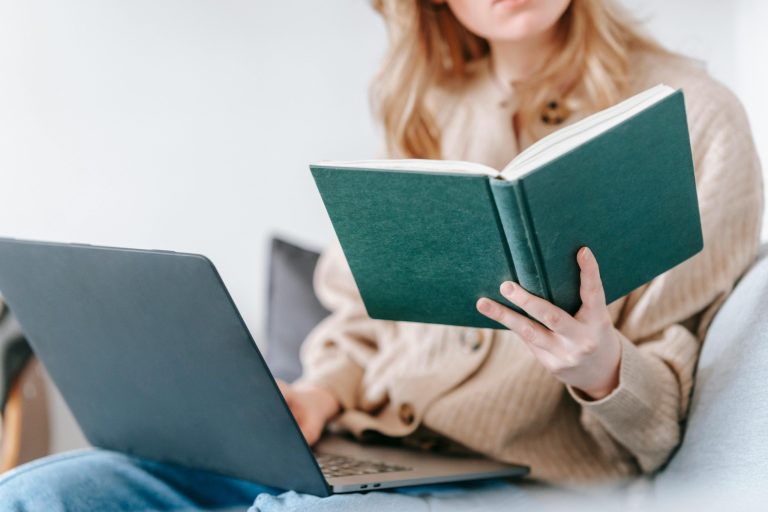 How to leverage online courses for career advancement